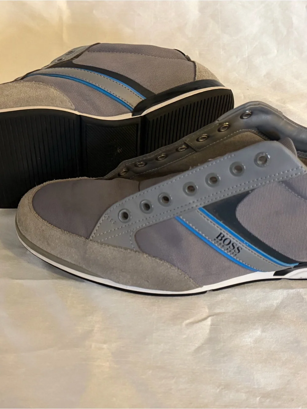 Hugo Boss Men's Gray Suede & Mesh Sneakers Blue Accent Casual Shoes